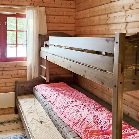 4 Bedroom Pet Friendly In